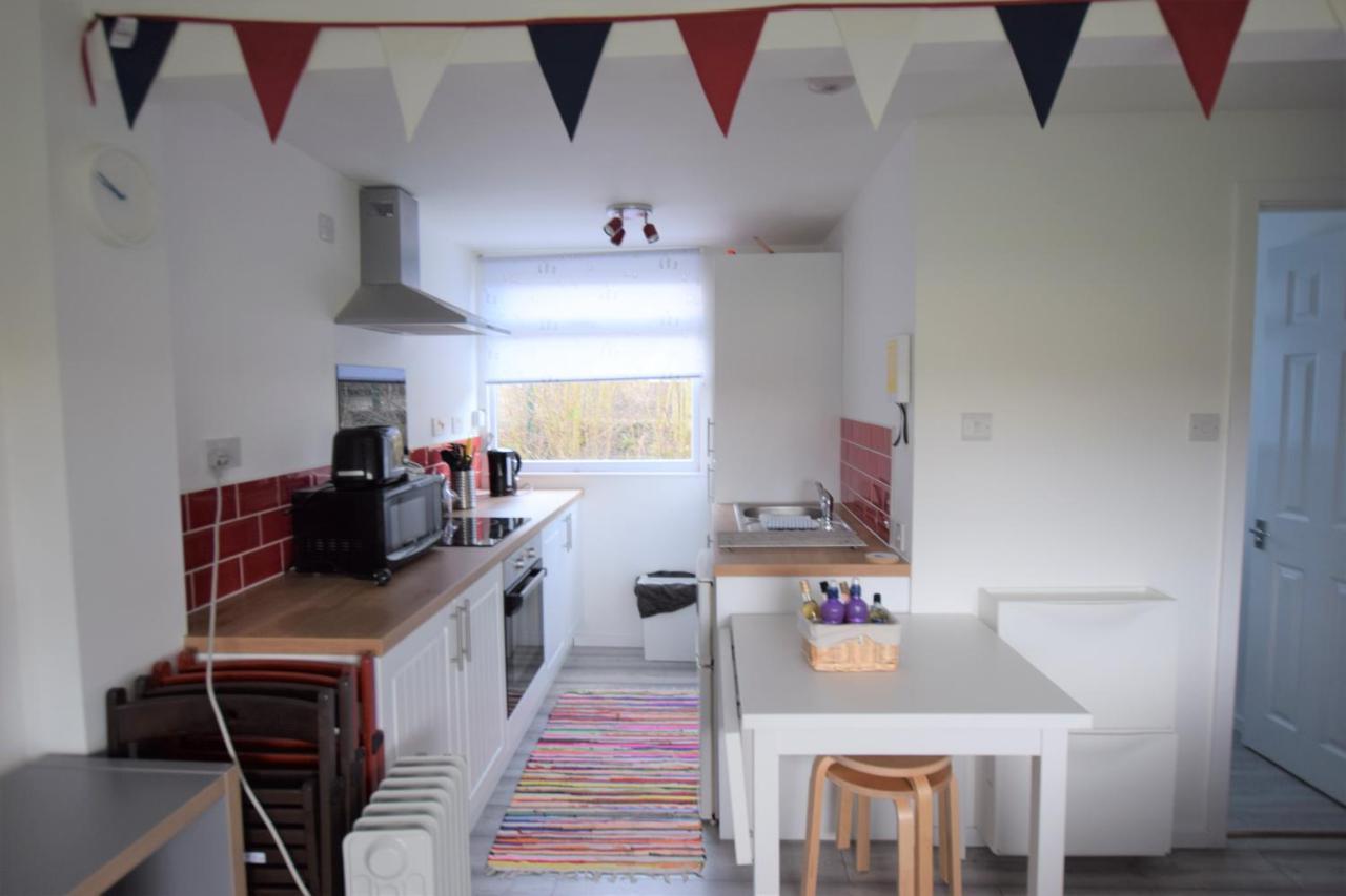 Chalet 56 Sandown Bay Holiday Centre Generous Money Off Ferry Crossing & Special Offer Until End Of June, September And Halloween Deals Now On Exterior photo